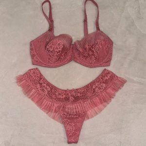 Pink glitter VS bra + tulle panty